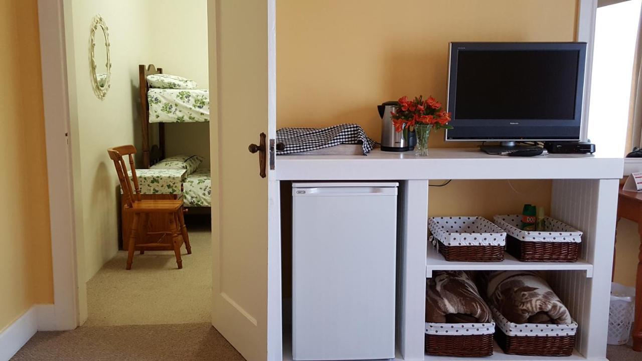 Smuts Ave. Guest Rooms 허머너스 외부 사진